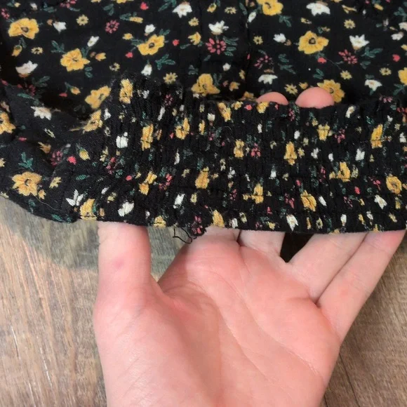 Urban Outfitters Floral Crop Top - Picture 5 of 6